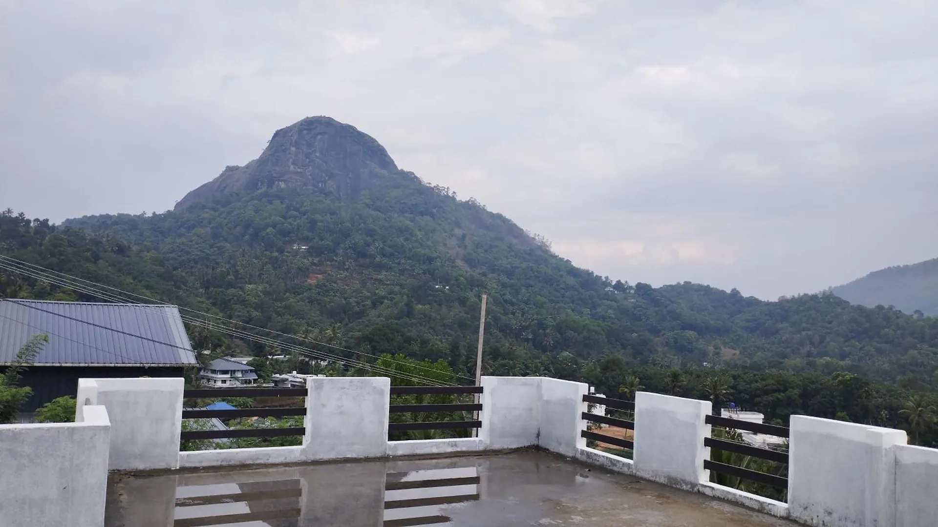 Fusion Nest Homestay Munnar Anaviratty 0*,  인도